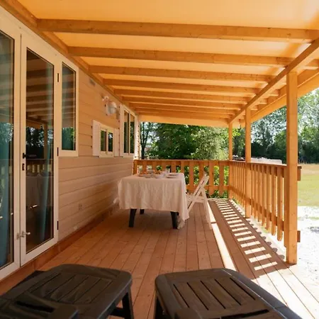 Tinyhouse In Toscane, Aan Zee 酒店
